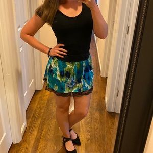 Size Medium Juniors Ladies Green Blue Black White Lace Pattern Skirt
